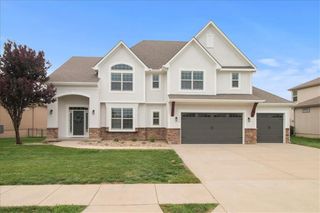 1854 NE Park Ridge Drive, Lee's Summit, MO 64064