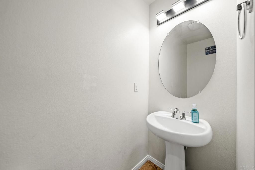 Image 20 of property listing at 4300 Newton Avenue 8, San Diego, CA 92113