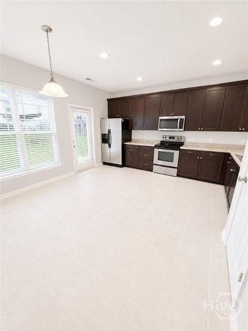 35 Chapel Lake N, Savannah, GA 31419