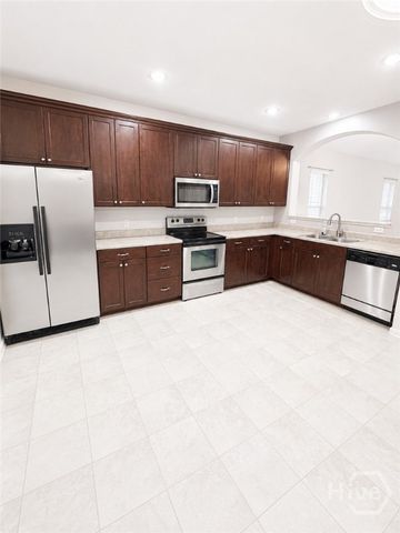 35 Chapel Lake N, Savannah, GA 31419