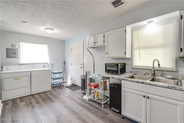 1022 Merton Avenue, Akron, OH 44306