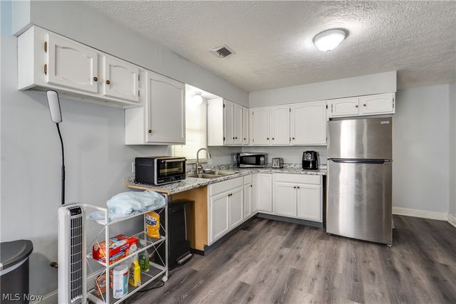 1022 Merton Avenue, Akron, OH 44306