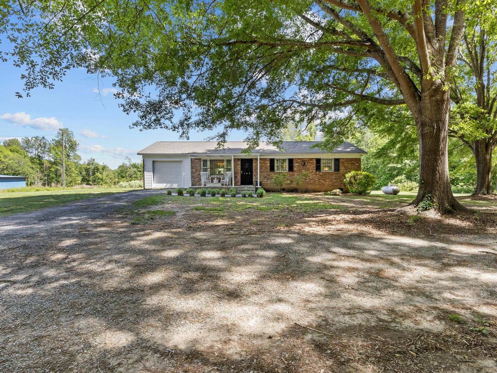 146 Gaston Shoals Road, Gaffney, SC 29341