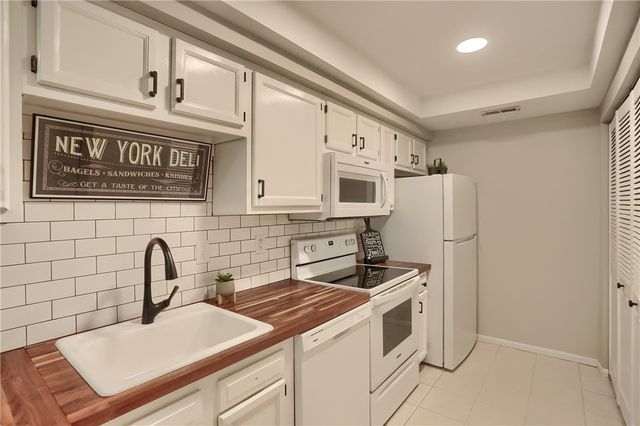 58 Ashford Dr, Cranberry Twp, PA 16066