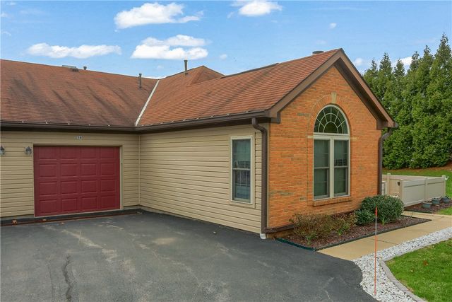 58 Ashford Dr, Cranberry Twp, PA 16066