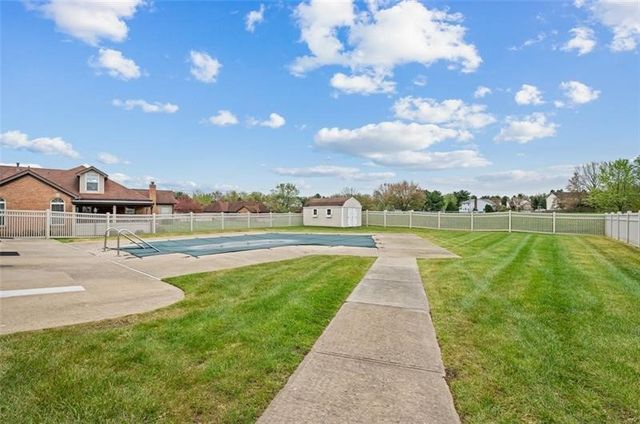 58 Ashford Dr, Cranberry Twp, PA 16066