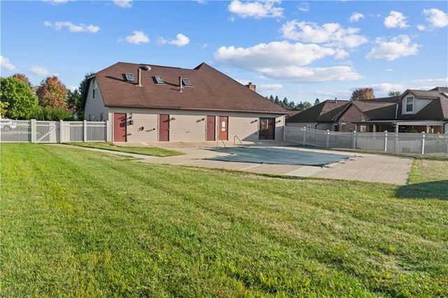 58 Ashford Dr, Cranberry Twp, PA 16066