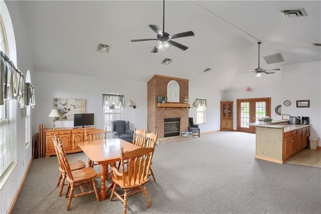 58 Ashford Dr, Cranberry Twp, PA 16066