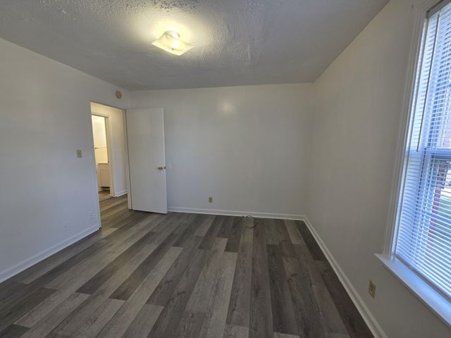 386 Elaine Dr, Clarksville, TN 37042