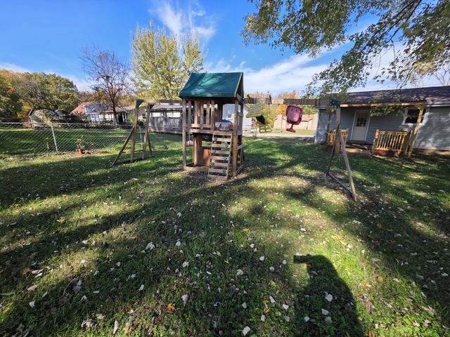 386 Elaine Dr, Clarksville, TN 37042