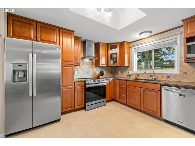 292 Ne PALOMAR Ct, Hillsboro, OR 97124