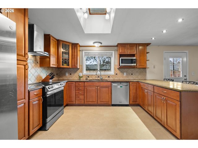 292 Ne PALOMAR Ct, Hillsboro, OR 97124