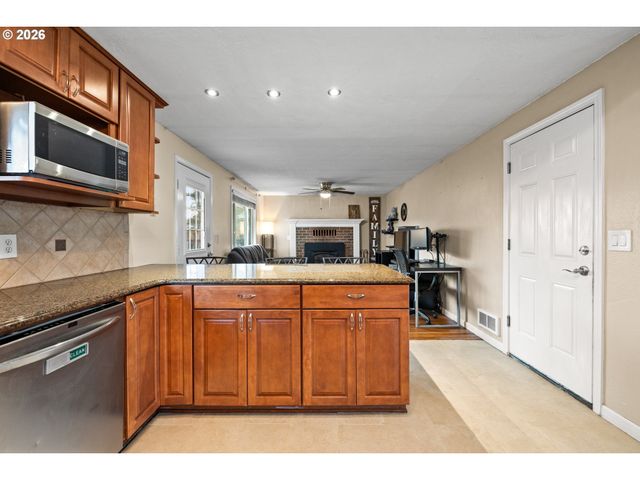 292 Ne PALOMAR Ct, Hillsboro, OR 97124