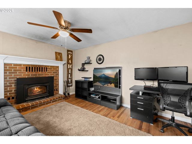 292 Ne PALOMAR Ct, Hillsboro, OR 97124