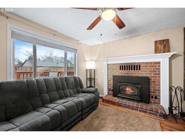 292 Ne PALOMAR Ct, Hillsboro, OR 97124