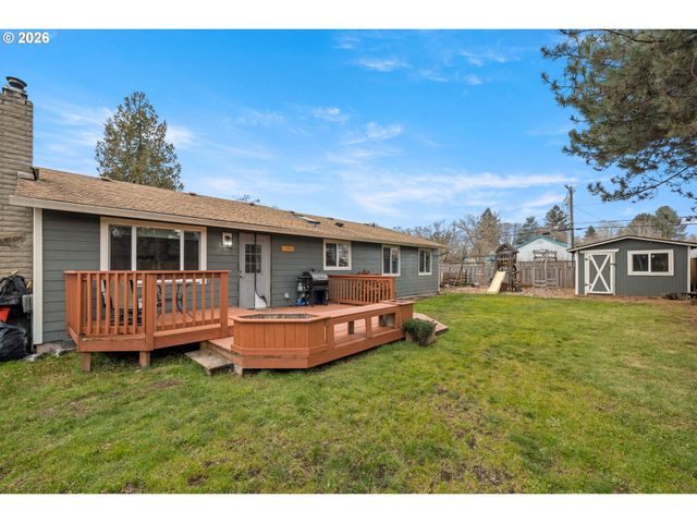 292 Ne PALOMAR Ct, Hillsboro, OR 97124