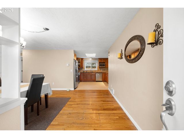 292 Ne PALOMAR Ct, Hillsboro, OR 97124