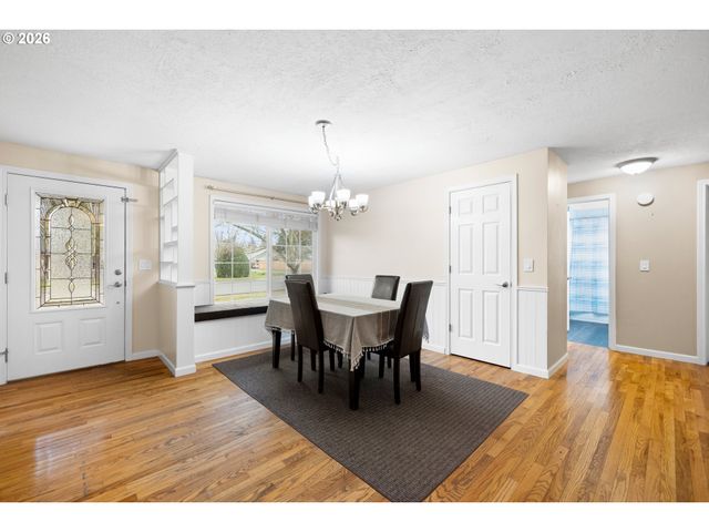 292 Ne PALOMAR Ct, Hillsboro, OR 97124