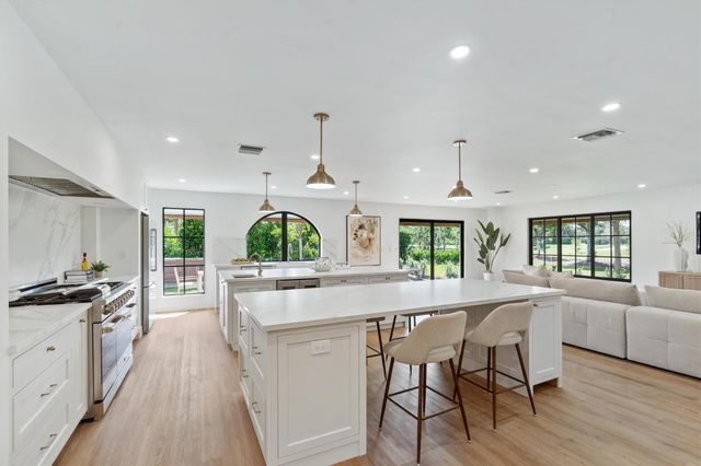 4456 Hickory Drive, Palm Beach Gardens, FL 33418