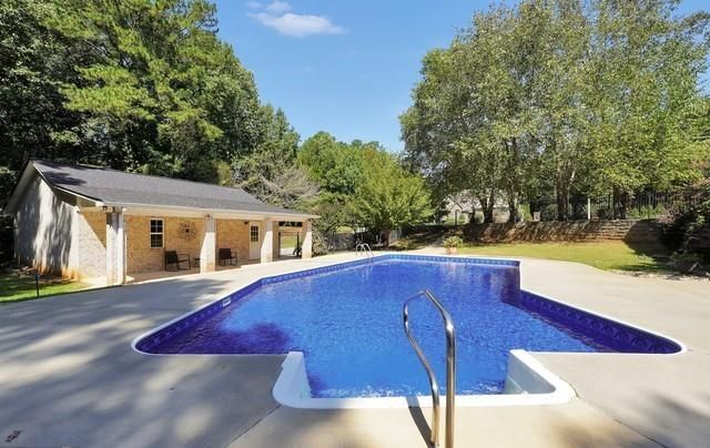 1202 Persimmon Way, Mcdonough, GA 30252