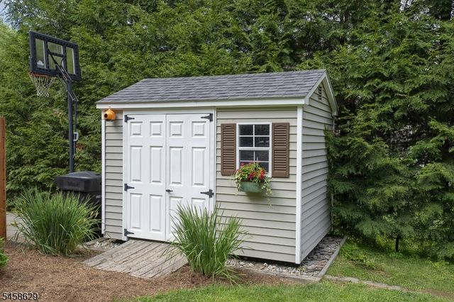 103 Lake Iliff Rd, Andover Twp., NJ 07860