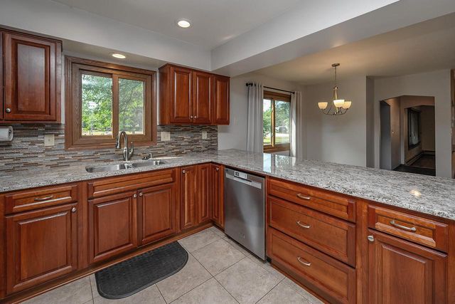 26022 Windermere DRIVE, Wind Lake, WI 53185