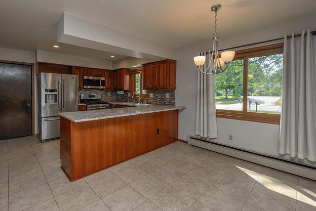 26022 Windermere DRIVE, Wind Lake, WI 53185