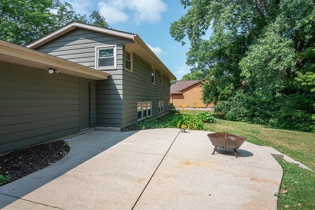 26022 Windermere DRIVE, Wind Lake, WI 53185