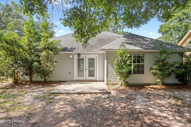 20 Cedar Crest Circle, Beaufort, SC 29907
