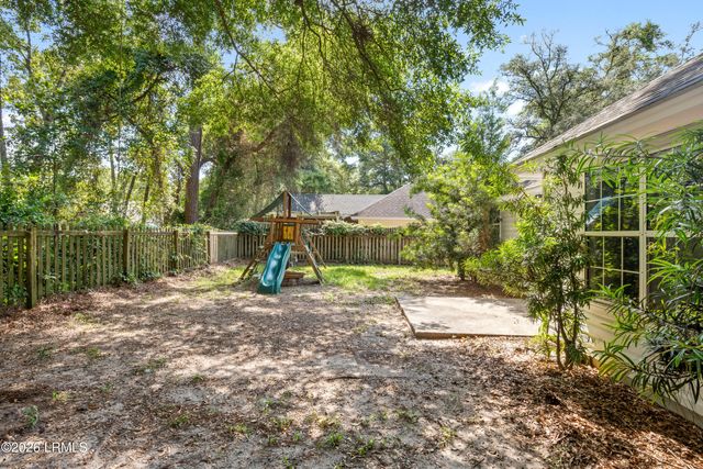 20 Cedar Crest Circle, Beaufort, SC 29907
