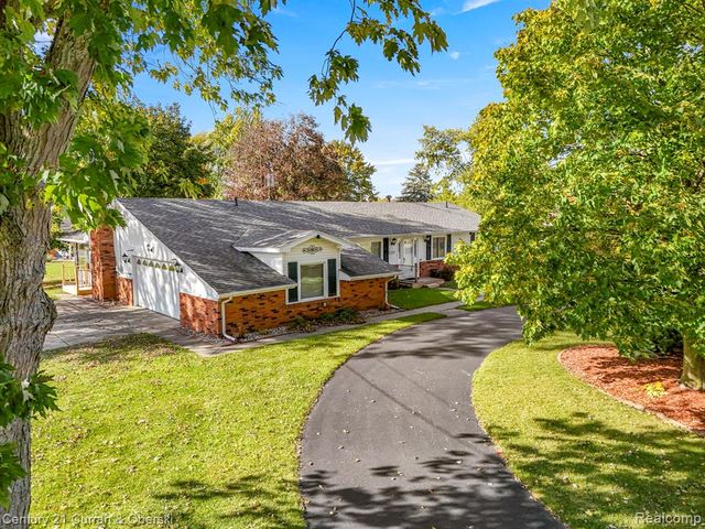 6934 Colonial Drive, Tecumseh, MI 49286