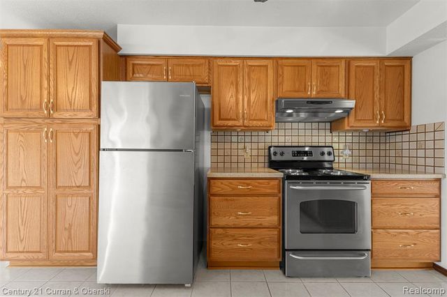 6934 Colonial Drive, Tecumseh, MI 49286