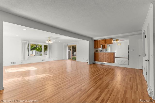 6934 Colonial Drive, Tecumseh, MI 49286