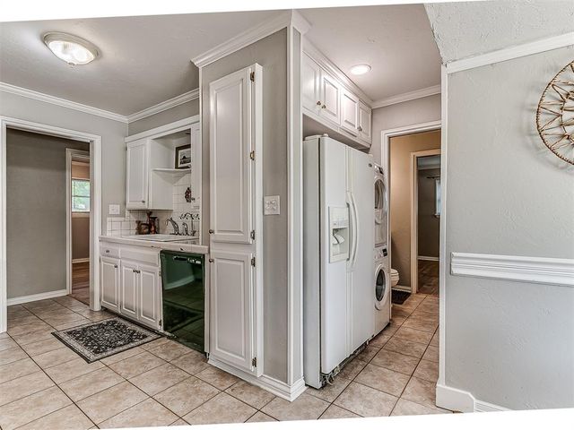9917 Village Drive, Oklahoma City, OK 73120