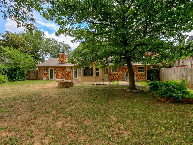 9917 Village Drive, Oklahoma City, OK 73120