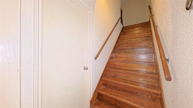 1015 Woodhorn Drive, Houston, TX 77062