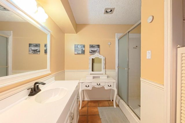 1015 Woodhorn Drive, Houston, TX 77062