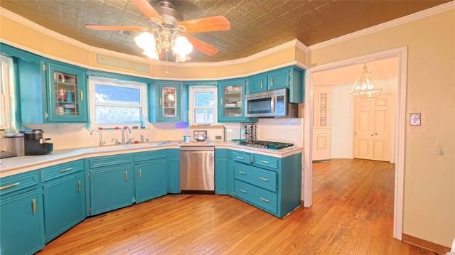 1015 Woodhorn Drive, Houston, TX 77062