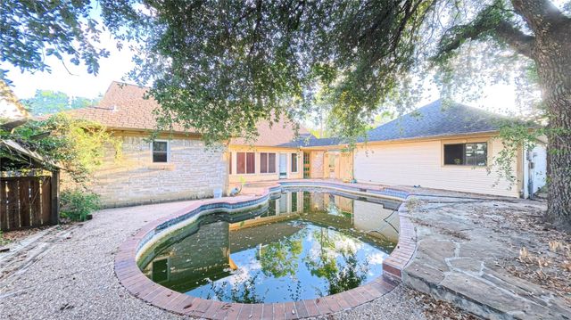 1015 Woodhorn Drive, Houston, TX 77062