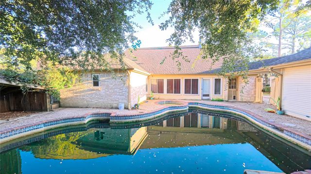 1015 Woodhorn Drive, Houston, TX 77062