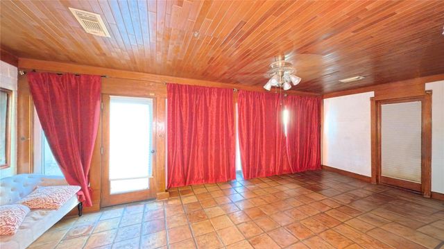 1015 Woodhorn Drive, Houston, TX 77062