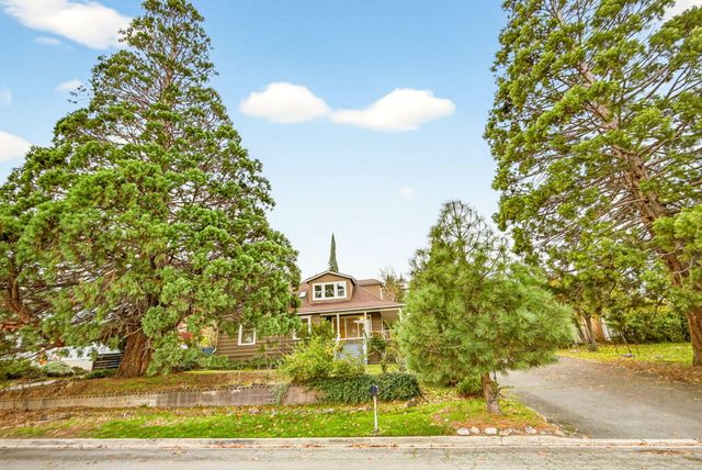 527 Chestnut Street, Ashland, OR 97520