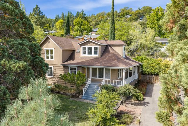 527 Chestnut Street, Ashland, OR 97520