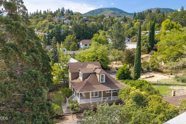 527 Chestnut Street, Ashland, OR 97520