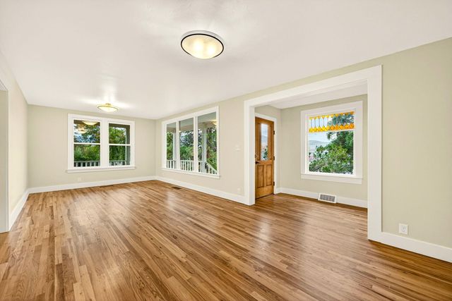 527 Chestnut Street, Ashland, OR 97520