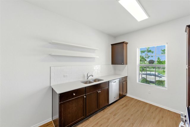 7013 Tonka LN, Austin, TX 78744