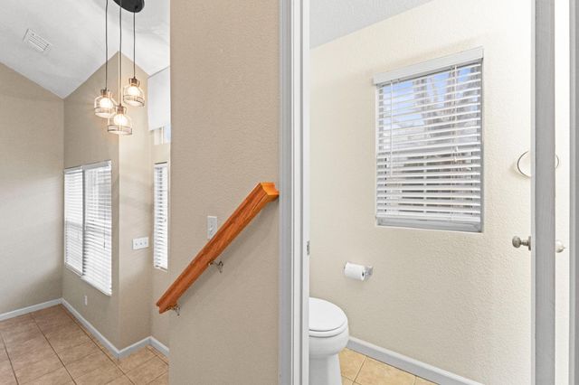 9540 S Coast Ln, Elk Grove, CA 95758