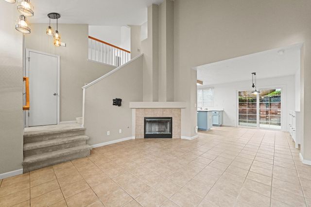 9540 S Coast Ln, Elk Grove, CA 95758