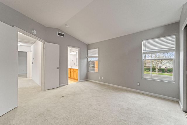 9540 S Coast Ln, Elk Grove, CA 95758