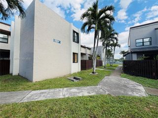 10296 NW 9th St Cir 203, Miami, FL 33172